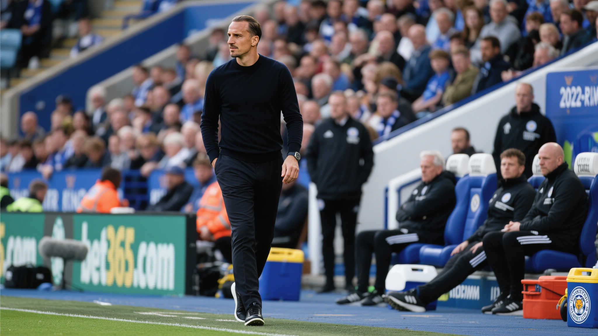 解约争议拖延宣布,莱斯特城早已定范尼离任命运 解约争议拖延宣布,莱斯特城早已定范尼离任命运